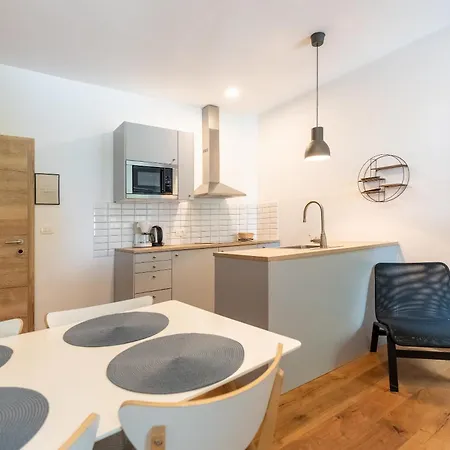 Apartman Next To The - Inrika *
